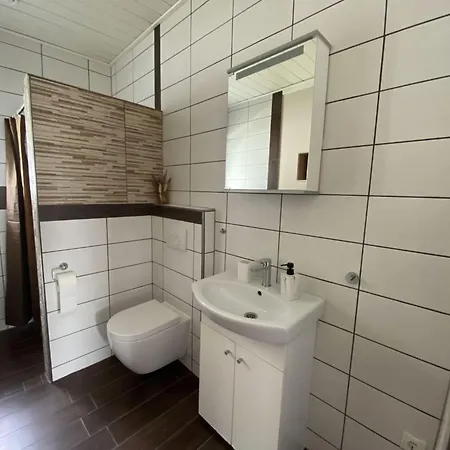 Gemuetliche Ferienwohnung- Ruhig Und Doch Zentral By Interhome *